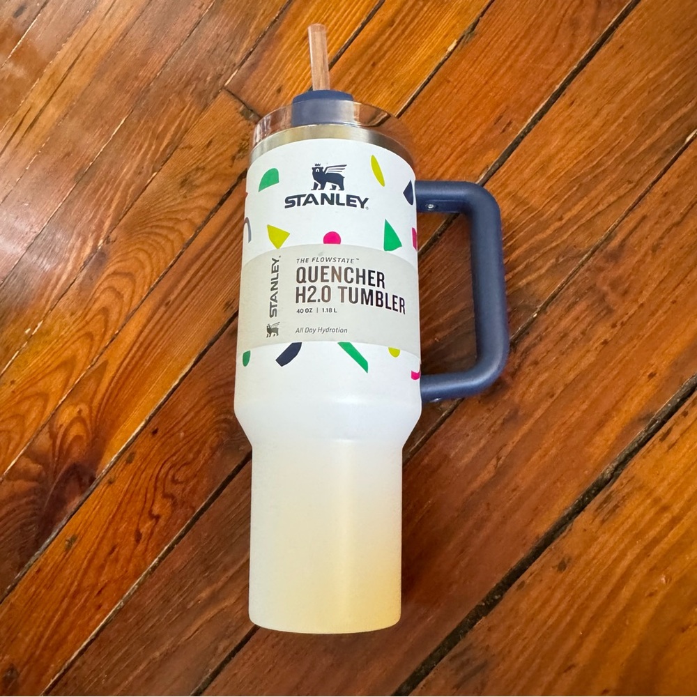 STANLEY 40oz Quencher H2.0 FlowState Tumbler Geo Shapes Target Exclusive NWT - Picture 3 of 10